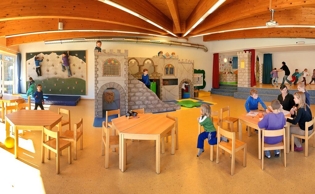 Kinderhotel Laerchenhof Обштайг Экстерьер фото